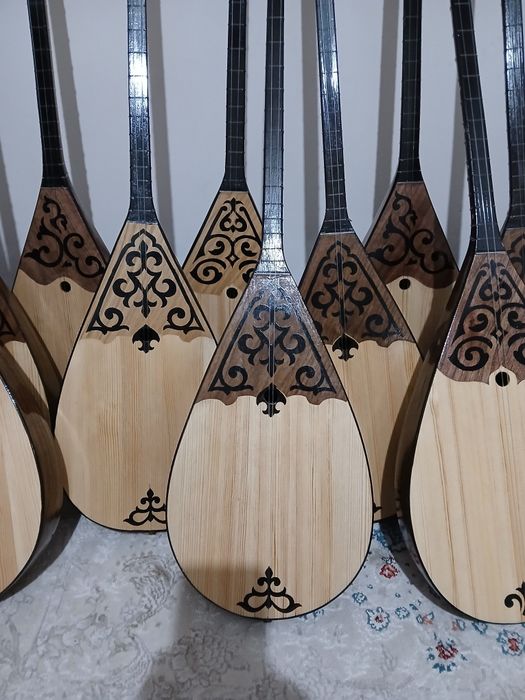 Домбыра сатылымда