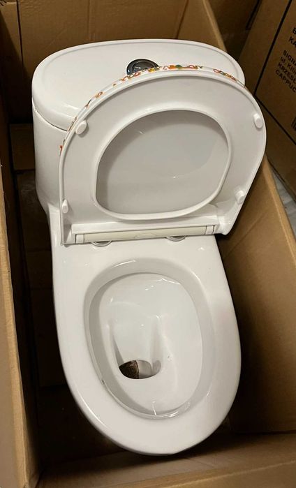 Детска тоалетна чиния моноблок