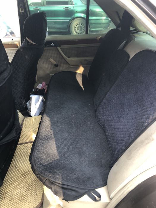 Продам машину мерс 220 w124