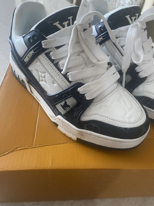 Продам кроссовки для мальчиков