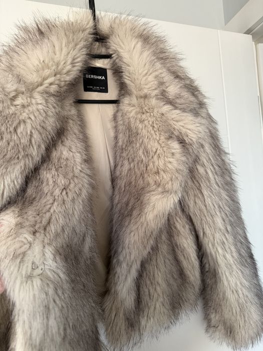 Яке с косъм Bershka