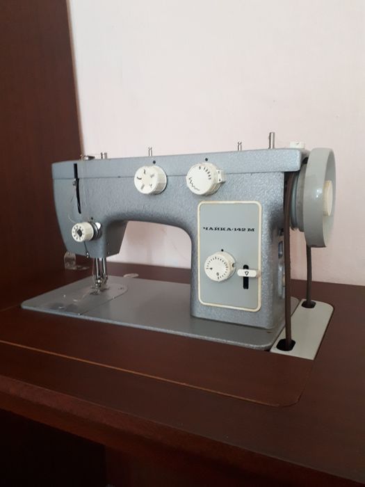 Продаеться швейная машинка Чайка 3