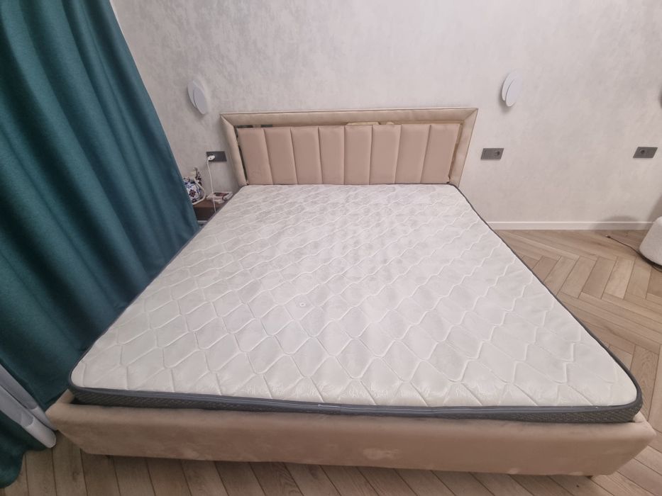 Кровать двухместная