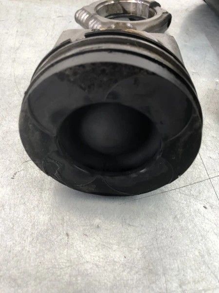 Piston cu biela Subaru Outback 2010