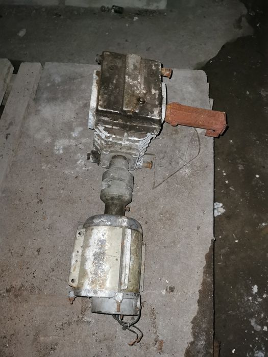 Редуктор Электродвигатель