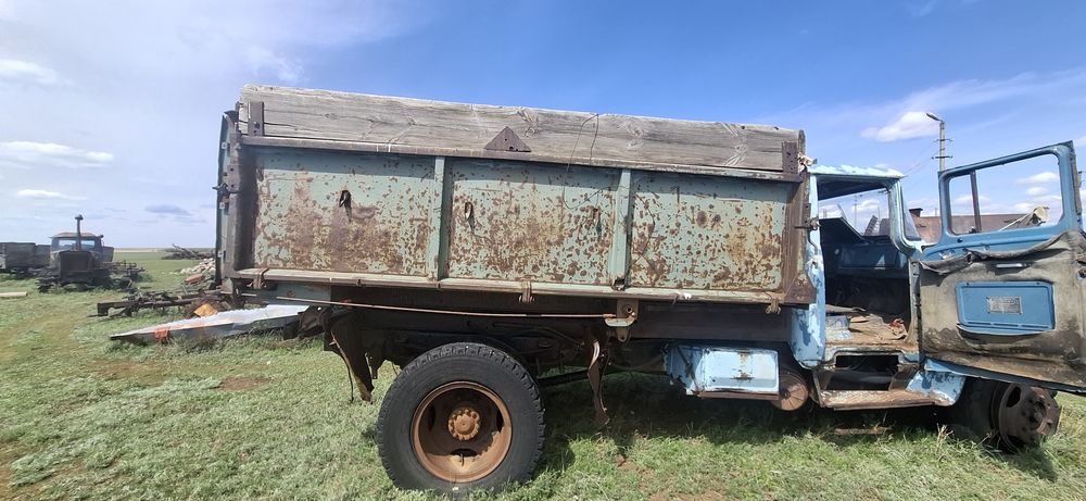 Продам Зил самосвал