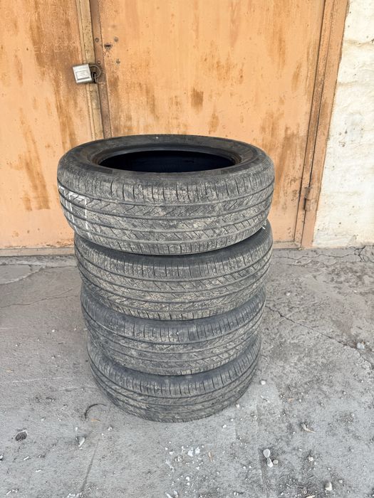 Шини Giti 235 60 R19