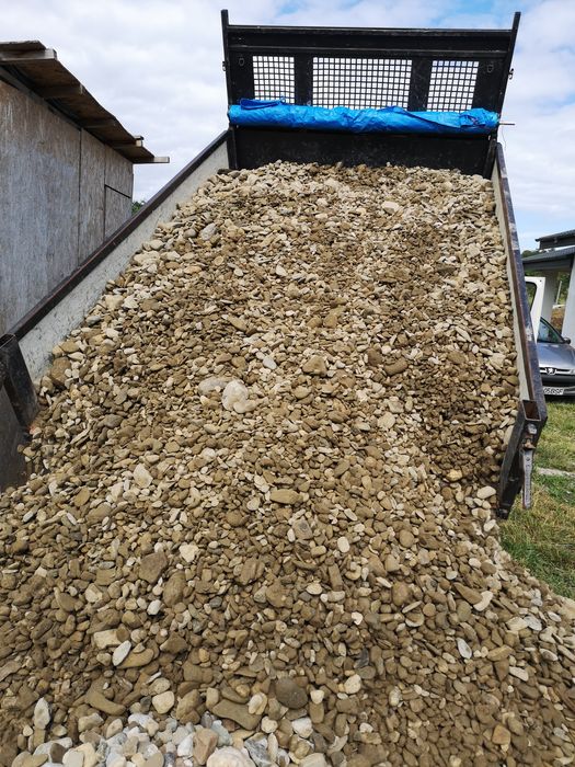 Miniexcavator de inchiriat 2 tone pt. sapaturi