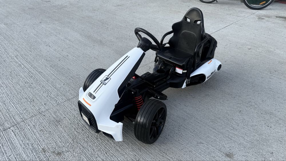 Masinuta electrica super calitate