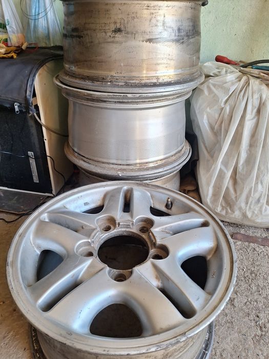 Продам      диски