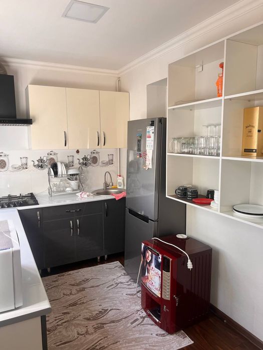 3/4/5 Буюк Ипак ийули,171 школа,кирпич,балкон 2*6.с ремонтом,70 м2