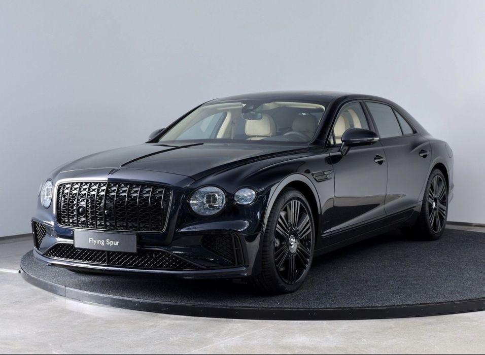 Bentley Flying Spur Azure V8 2026