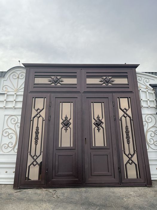 Выходные двери на выбор