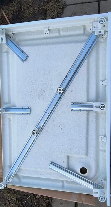 Vând cădiță de duș