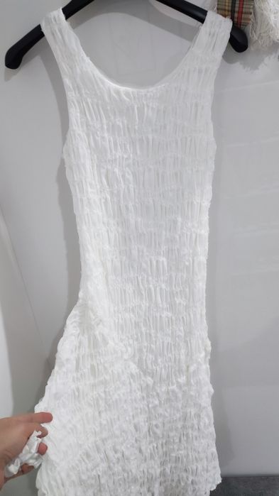 Рокли за момиче . Съвсем нови обличани по един път