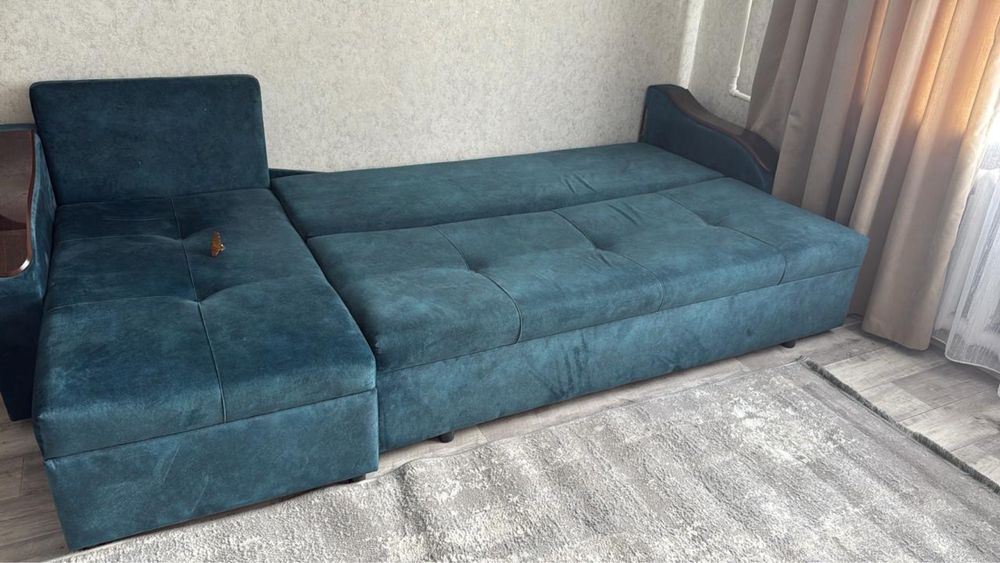 Продаем диван большой