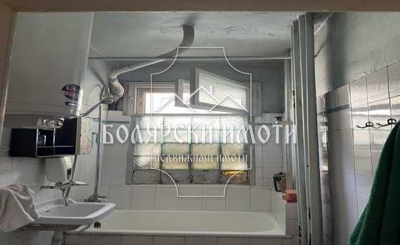 Продава се Тристаен апартамент в Велико Търново, Център - 115 кв.м за 1054 €/кв.м - Снимка #9