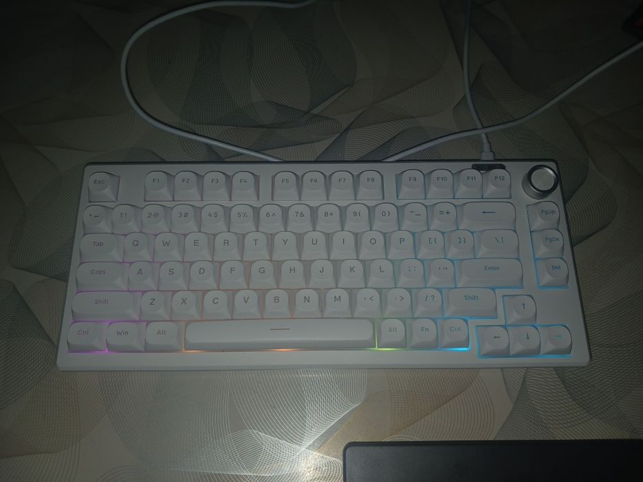 Furycube IP75 klaviaturasi RGB yoritgich bilan 12xil rang