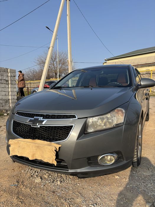 Автомашина шевралет круз