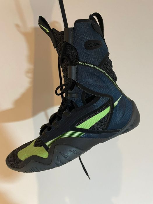 Продам Nike HyperKO 2
Новые боксерки Nike HyperKO 2 зелёно