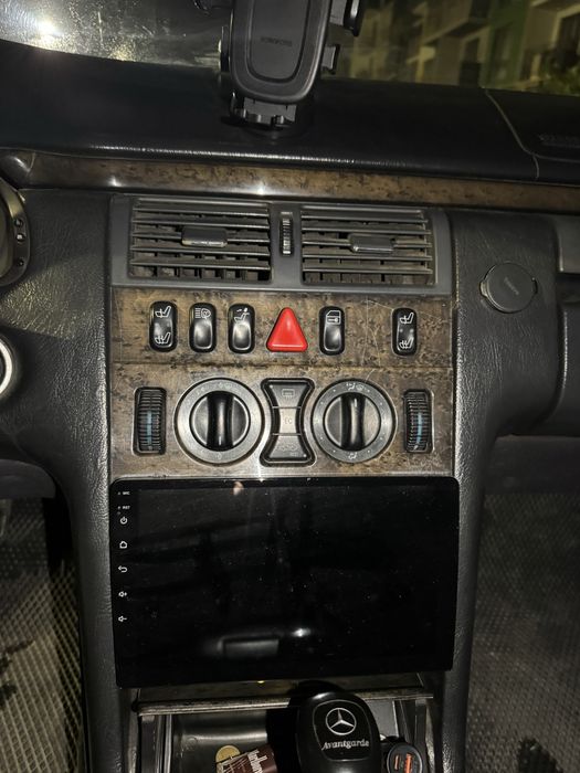 Мерседес лупарик w210