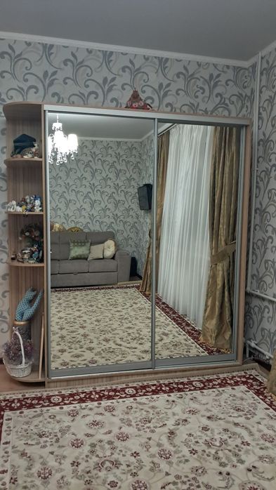 Продам шкаф-купе 3-х дверный
