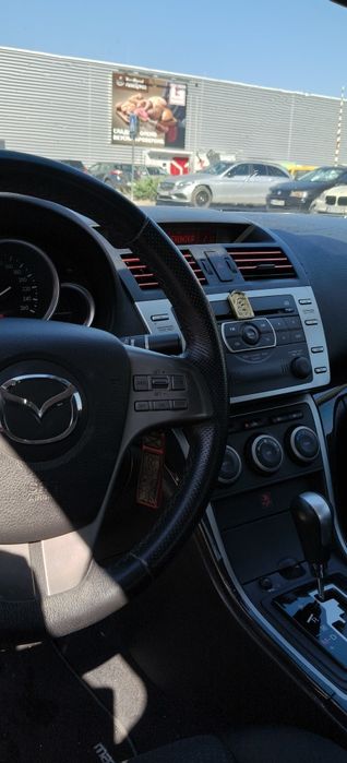 Продавам Mazda 6 2.0