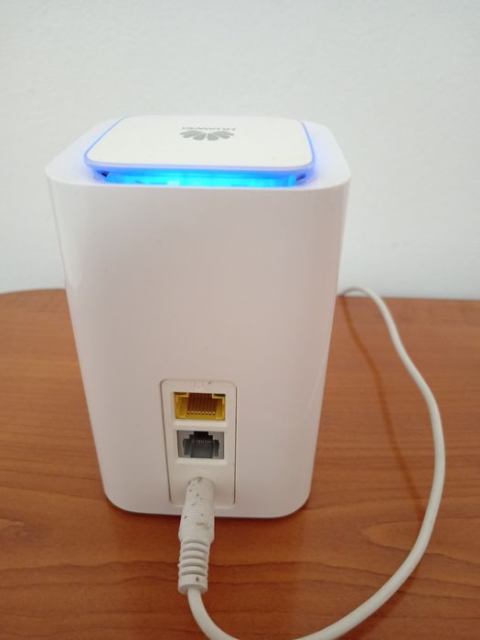 Router Huawei wireless cu cartelă sim sau direct pe cablu