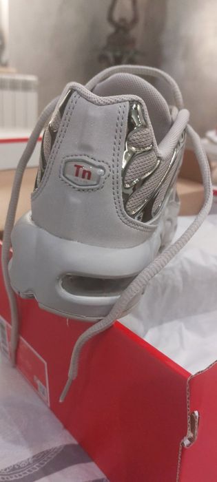 Nike DN чисто нови 38’