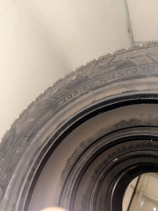 Продам новые шины липучка