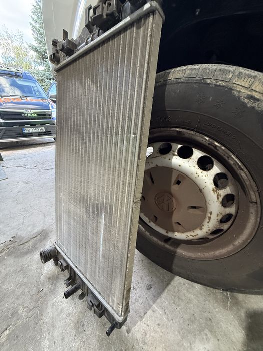 Фолксваген Крафтер Vw Crafter 2.5 TDI воден радиатор