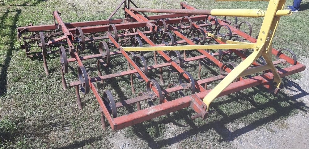Combinator cultivator agricol
