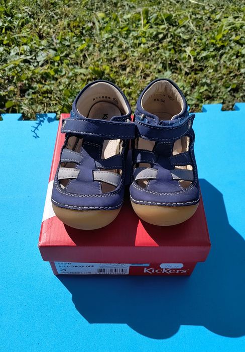 Sandale Kickers, marimea 25