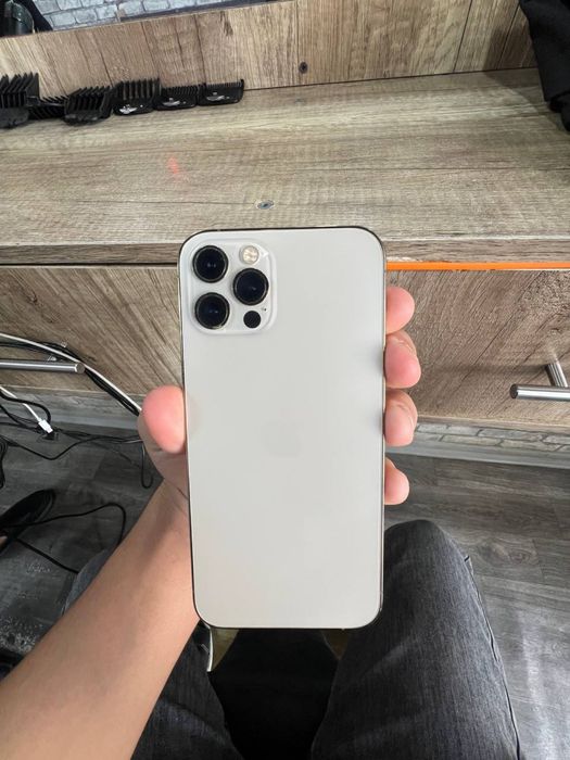 iPhone 12pro гарантия