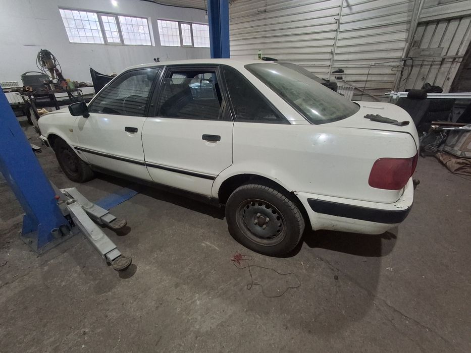 Продаю ауди 80 B4