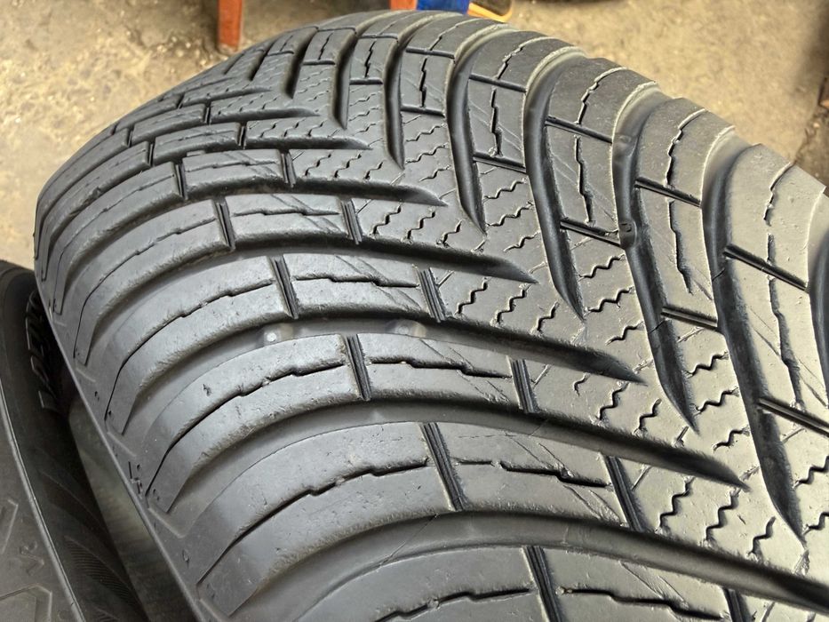 2x Anvelope All Season 195/55 r16 - Vredestein Quatrac