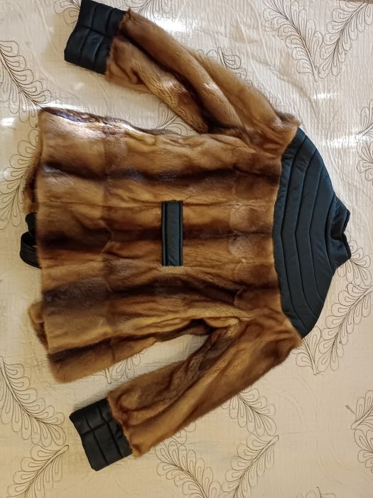 Продам полушубок шубу