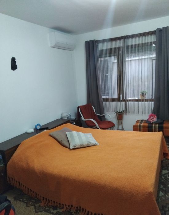 Продава къща в с.Самораново общ.Дупница