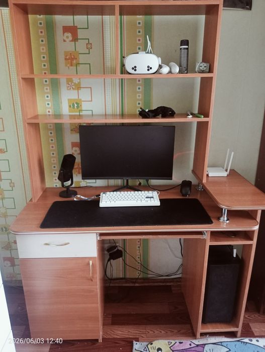 Продам стол за 5 тысяч тенге
