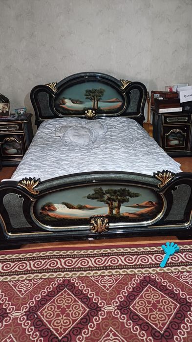 Продам спальный гарнитур