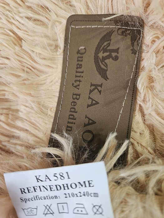 Плед, покрывало.