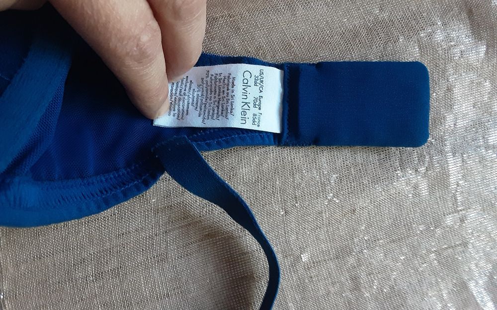 CALVIN KLEIN оригинален сутиен 70DD