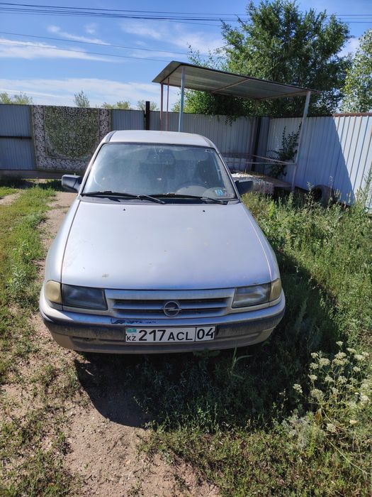 Опель Астра 1.8 газ-бензин