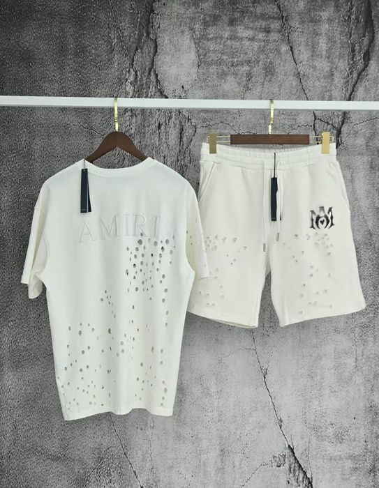 Мъжки къси екипи различни модели