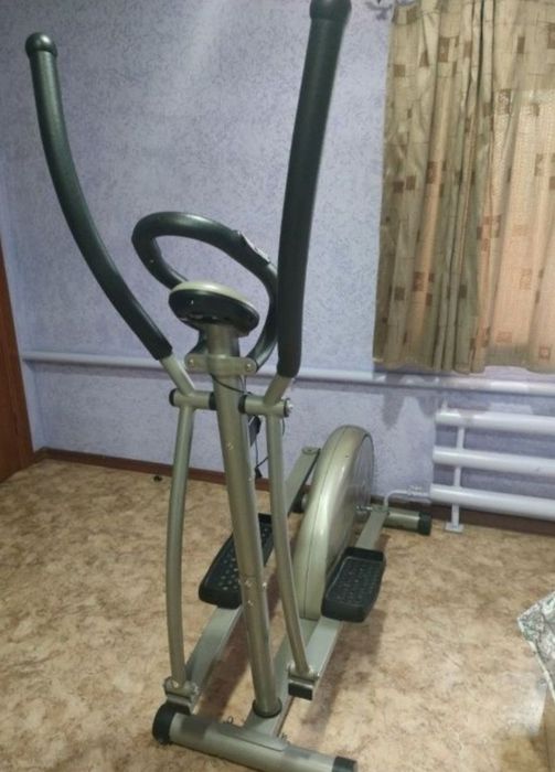 Продам эллиптический тренажёр