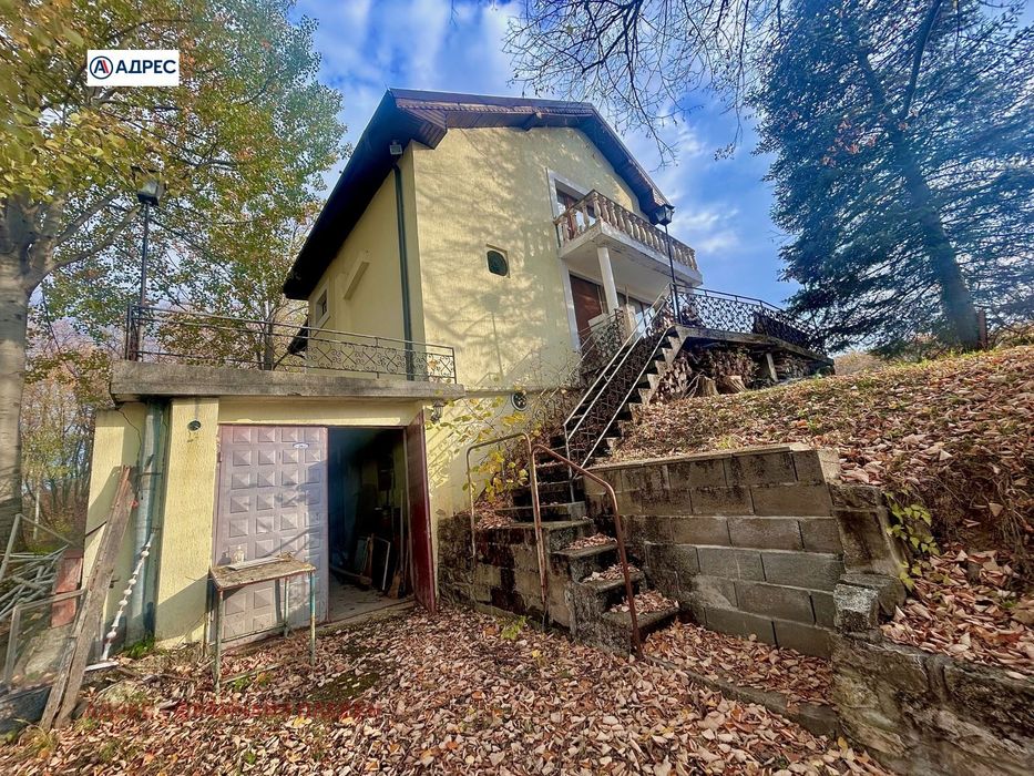 Продава се Къща в Враца, Студентски град - 200 кв.м за 767 €/кв.м - Снимка #3