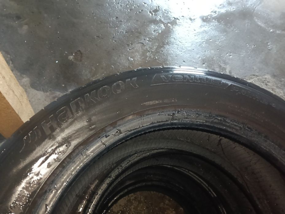 Vând 4 anvelope 205\55/16 Hankook