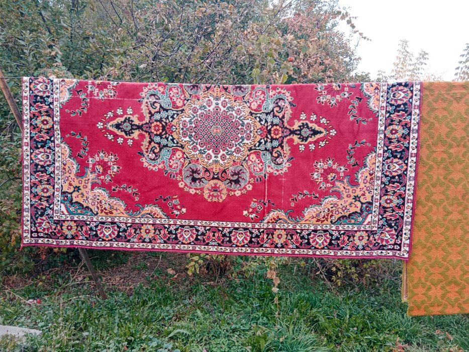 Продам ковры в хорошем состоянии