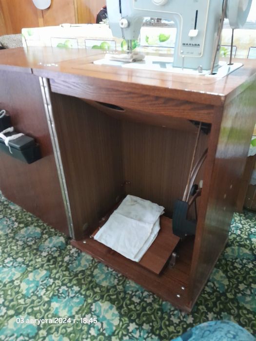 Швейная машинка б/у