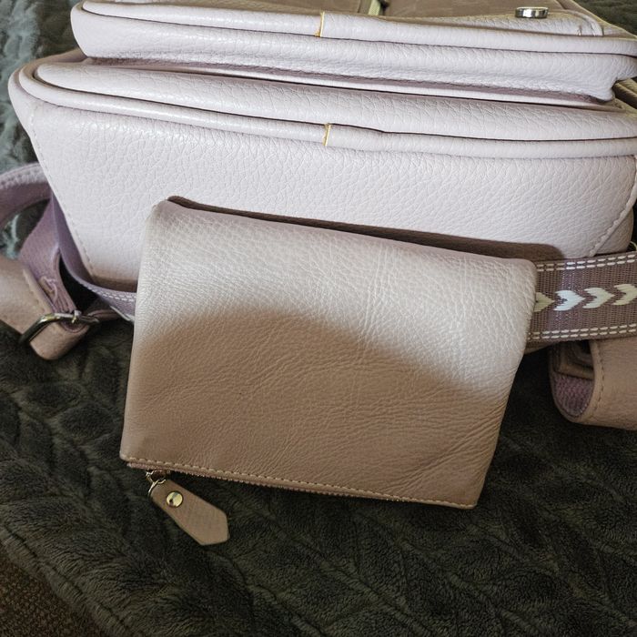 Дамска раница с много джоб